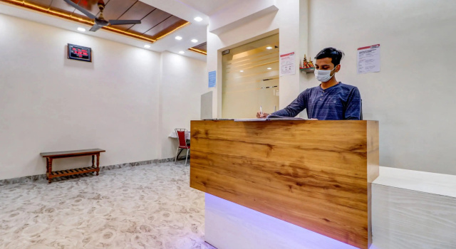 LG Guest House, Забронировать Гостевой дом Гостевые дома Варанаси, рядом с Торговый квартал Годолия, Гостевой дом