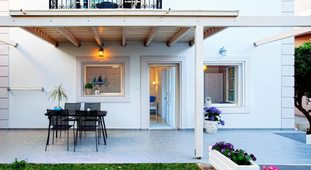 Апартаменты Alkionides Seaside Apartments