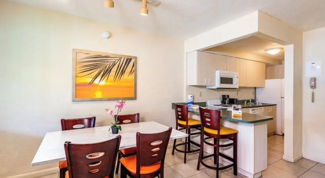 Апартаменты c 1 комнатой с балконом и с красивым видом из окна Enchanted Isle Hollywood Beach Resort