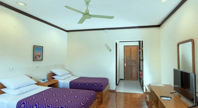 Golden Rock Hotel, Book Hotel Kyaiktiyo Mon State