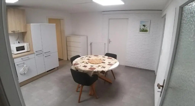 Апартаменты с 3 комнатами WEDEMARK-Apartment-Haus für bis zu 24 Personen