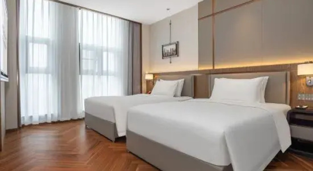 Полулюкс hotel lemarquis