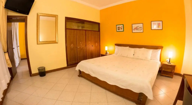 Полулюкс Deluxe 61Prado Hotel