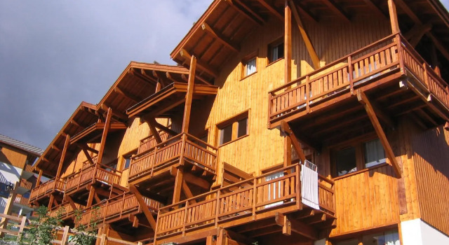 Résidence le Hameau des Ecrins - maeva Home, Забронировать Отель Отели Пюи-Сен-Венсан с бассейном, рядом с Горнолыжный подъемник Роше Нуар, Бассейн