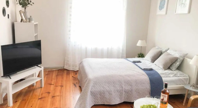 Bankowa 8 Guest Rooms, Забронировать Гостевой дом Зелёна-Гура Любушское воеводство, рядом с Zielona Góra Market Square