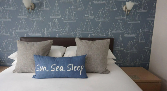 The Havelock, Book Bed and Breakfast Hoteller i Shanklin med pool, Swimmingpool