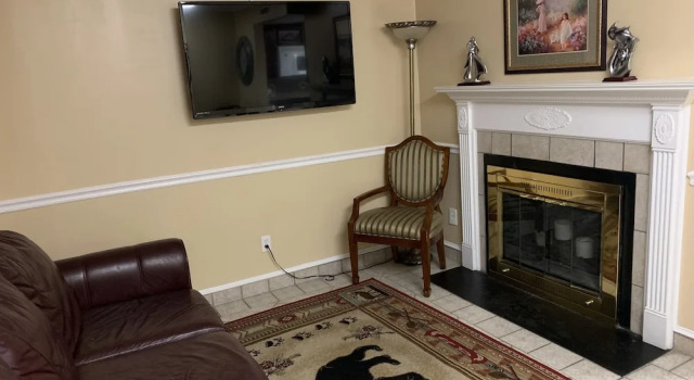 Номер Standard c 1 комнатой с балконом Oak Square Rentals