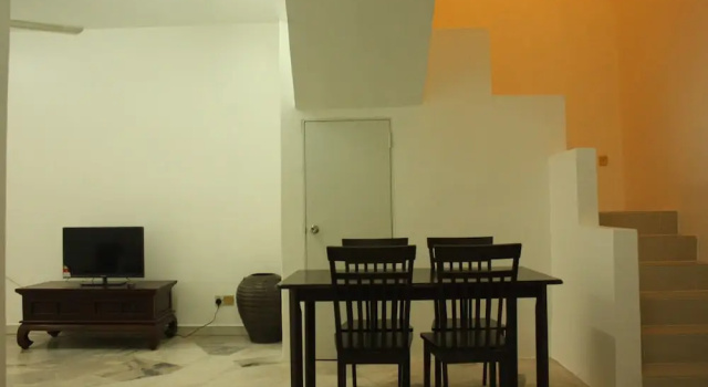 Teratai Homestay Taman Kinrara 2