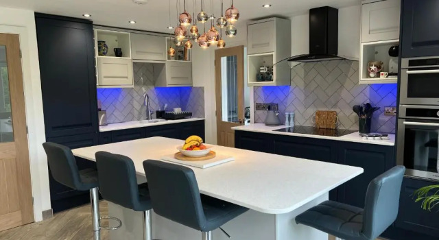 Stylish, Dog Friendly Coastal Bungalow With Garden, Book Hotel Valley Anglesey
