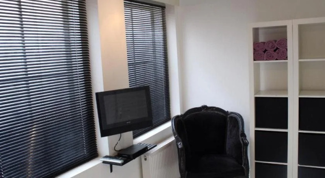 B&B Kalverstraat, Забронировать Отель «постель и завтрак» Амстердам - центр города Амстердам, рядом с Музей фотографии FOAM