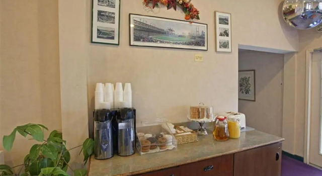 Номер Standard Americas Best Value Inn Lansing