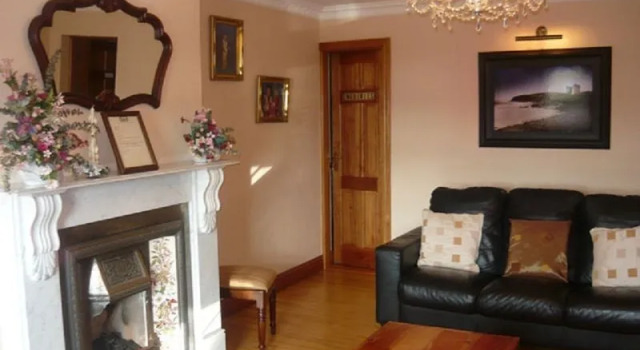 Devane's Bed & Breakfast, Забронировать Отель Отели Dingle Peninsula с парковкой, Парковка
