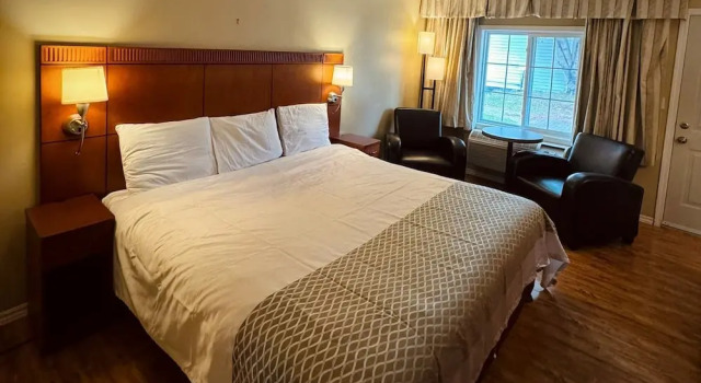 Номер Superior Coach House Inn