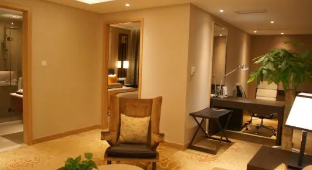 Люкс Kingswell Hotel Tongji