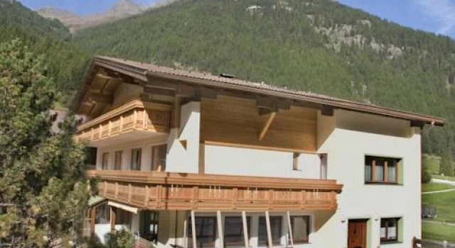 Haus Tanja, Rezerwuj Hotel Hotele w Tyrol z parkingiem, Parking