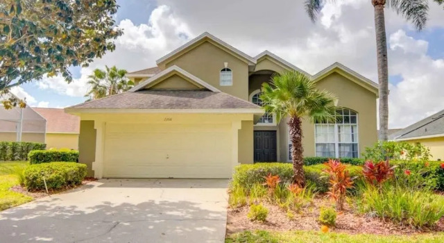 Коттедж Privacy Pool Area In This Beautiful ! 4 Bedroom Home by RedAwning