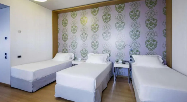 Трёхместный номер Standard NH Milano Fiera