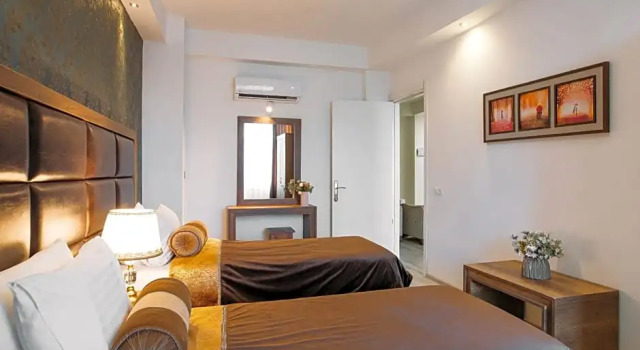 Люкс с 2 комнатами Green Queen Hotel