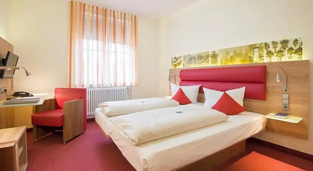 Номер Standard Stadthotel Freiburg Kolping Hotels & Resorts