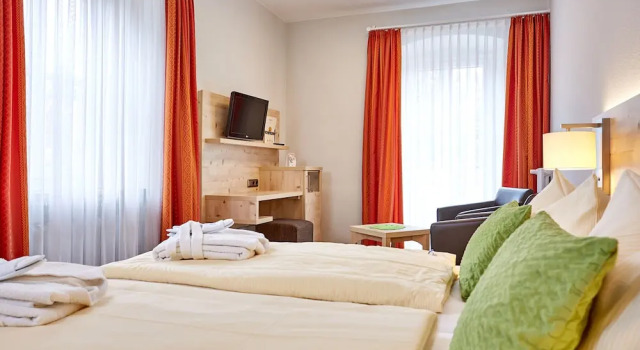 Двухместный номер Superior с балконом Zum Turm - Apartments und Gästezimmer