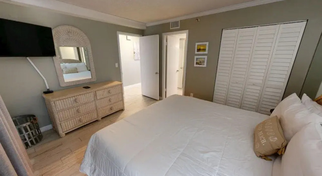 Magnolia House 209 1 Bedroom Condo, Забронировать Апартаменты/квартира Дестин Emerald Coast, рядом с Indian Temple Mound and Museum