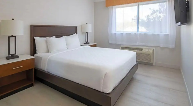 Люкс с 2 комнатами Best Western Plus All Suites Inn