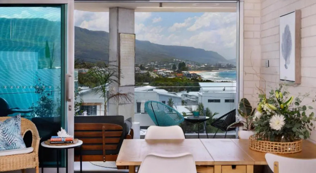 Люкс Sandon Point Coastal Abode