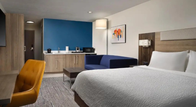Люкс Holiday Inn Express Hotel & Suites Peru - Lasalle Area by IHG