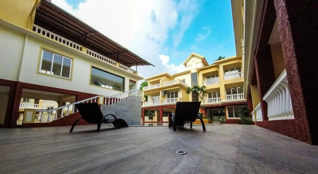 B&F Amber Gardens, Book Apartment Hotels in Goa with a Pool, Swimming Pool