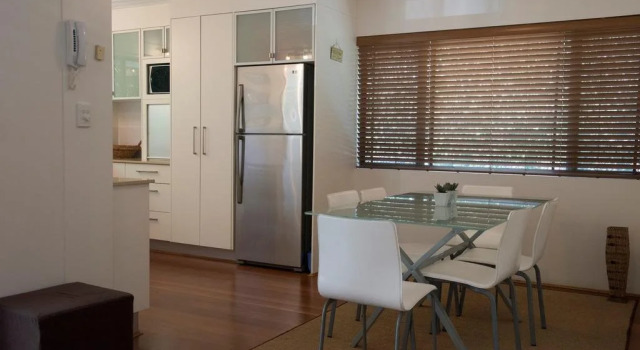 Apartment Windmill 2, Rezervasyon Daire Mooloolaba Sunshine Coast, Mooloolaba Gezi Yolu yakınında