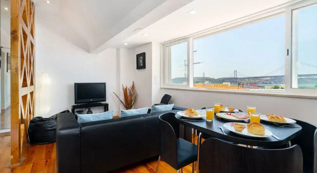 Апартаменты Premium River View Apartment