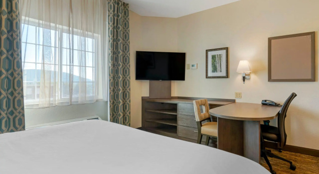 Двухместный люкс Candlewood Suites Reading by IHG