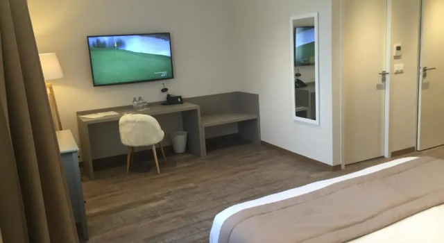 Полулюкс с видом на сад La Sorelle Hôtel Golf et Restaurant