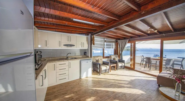 Seaside House With Refreshing View in Gumusluk, Rezerwuj Hotel Gumusluk 