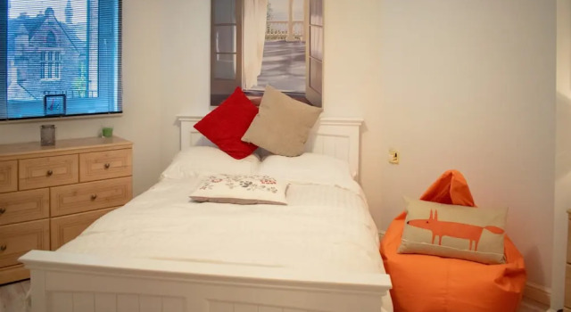 Homely 2 Bedroom Flat in Bonnington, Забронировать Апартаменты/квартира Апартаменты Бротона, Апартаменты/квартира