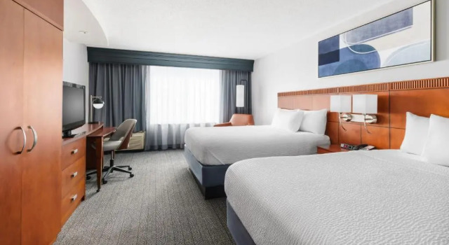 Четырёхместный номер Standard Courtyard By Marriott Farmington