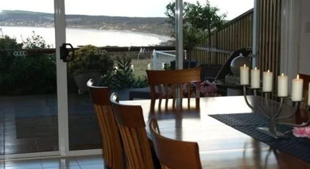 Seascape Lodge on Emu Bay, Book Hotel Emu Bay Kangaroo Island