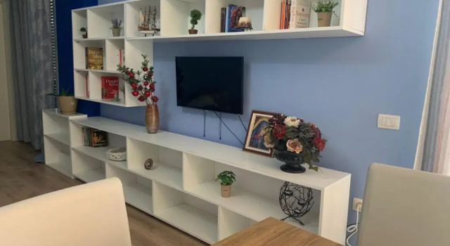 Modern cozy apt w/in 10 min walk from main square