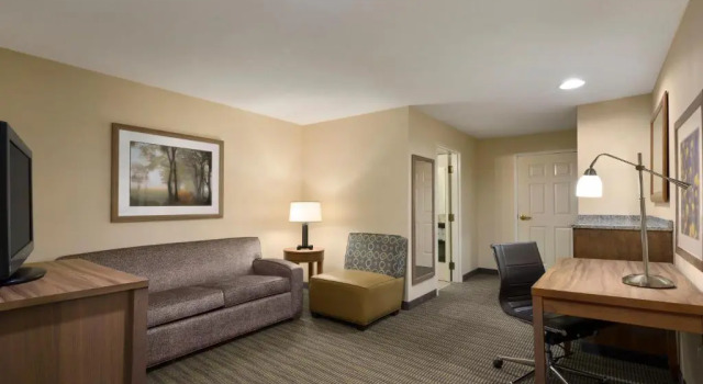 Двухместный люкс c 1 комнатой Country Inn & Suites Williamsburg