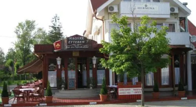 Hermina Panzió, Забронировать Отель Бизнес-отели Шиофок, 4* 5*