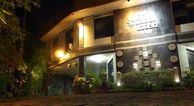 Hotel Srondol Indah