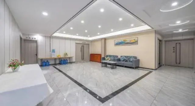 World Crown Hotel Liuzhou, Rezerwuj Hotel Liuzhou Guangxi