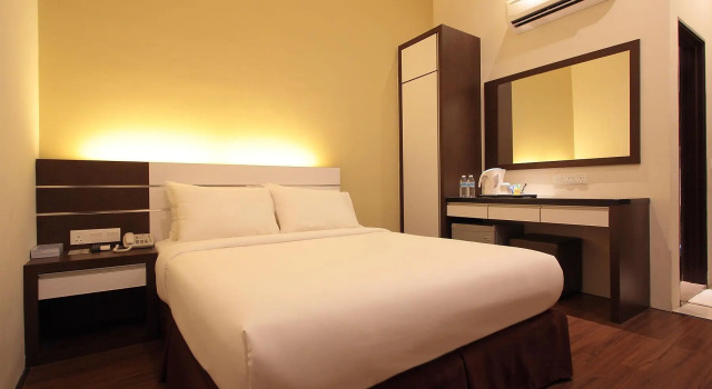 Standard (Without Window) Double room Skytree Hotel