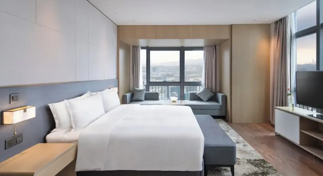 Двухместный люкс Holiday Inn Express Shenzhen Haiyuan City by IHG