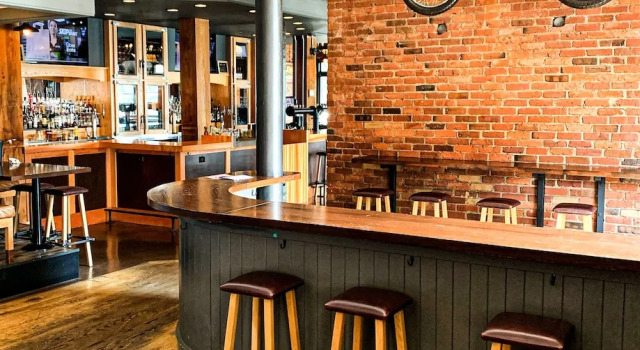 Swans Brewery, Pub & Hotel, Забронировать Отель Отели Острова Ванкувера 3 звезды, 3*