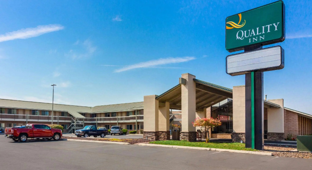 Четырёхместный номер Standard Quality Inn Yakima
