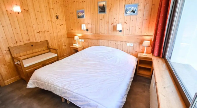 Warm Family Apartment