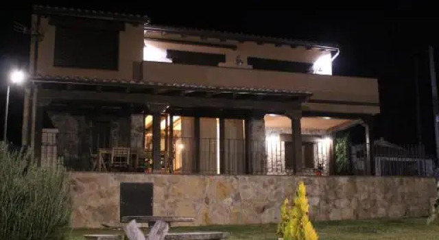Casa Rural Los 3 Panetes, Забронировать Отель Пеньякабальера La Covatilla