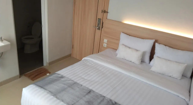 Ola Living, Prenota Hotel Kartasura Central Java