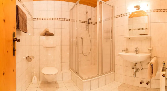 Апартаменты Hotel Christoph Tiroler B&B
